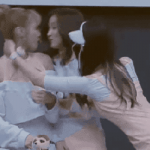 【Twiceサナ】メンバー同士でキスさせる→韓国の反応「はいはい、オタクを狙ったマーケティングだろ」